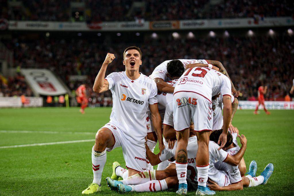 包含卢森堡国家队成功晋级年欧锦赛,强劲战绩的词条 包含卢森堡国家队成功晋级年欧锦赛,强劲战绩的词条