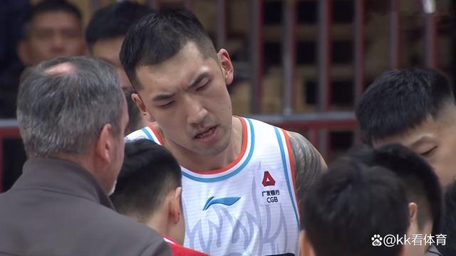 od体育培训-山东男篮一鼓作气，逆转胜利让球迷欢呼的简单介绍