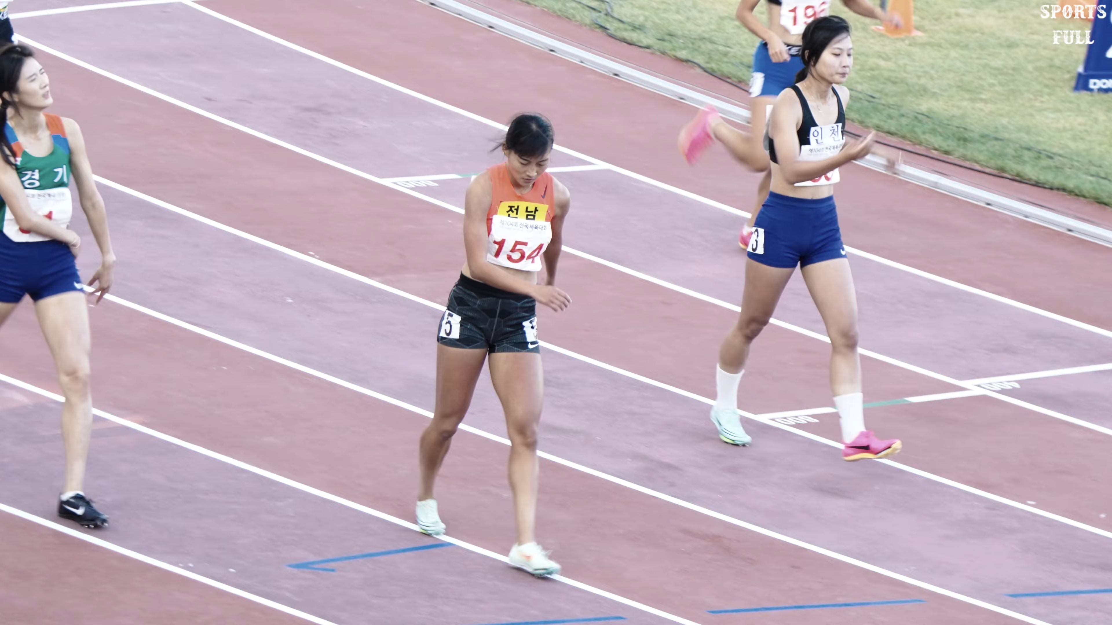 od体育官网入口-体育赛场上，女运动员们追求卓越成绩的简单介绍