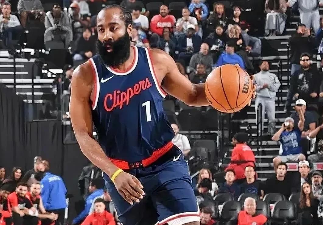 包含火箭队主教练迈克·德安东尼：詹姆斯·哈登将成为史上最伟大的得分手的词条