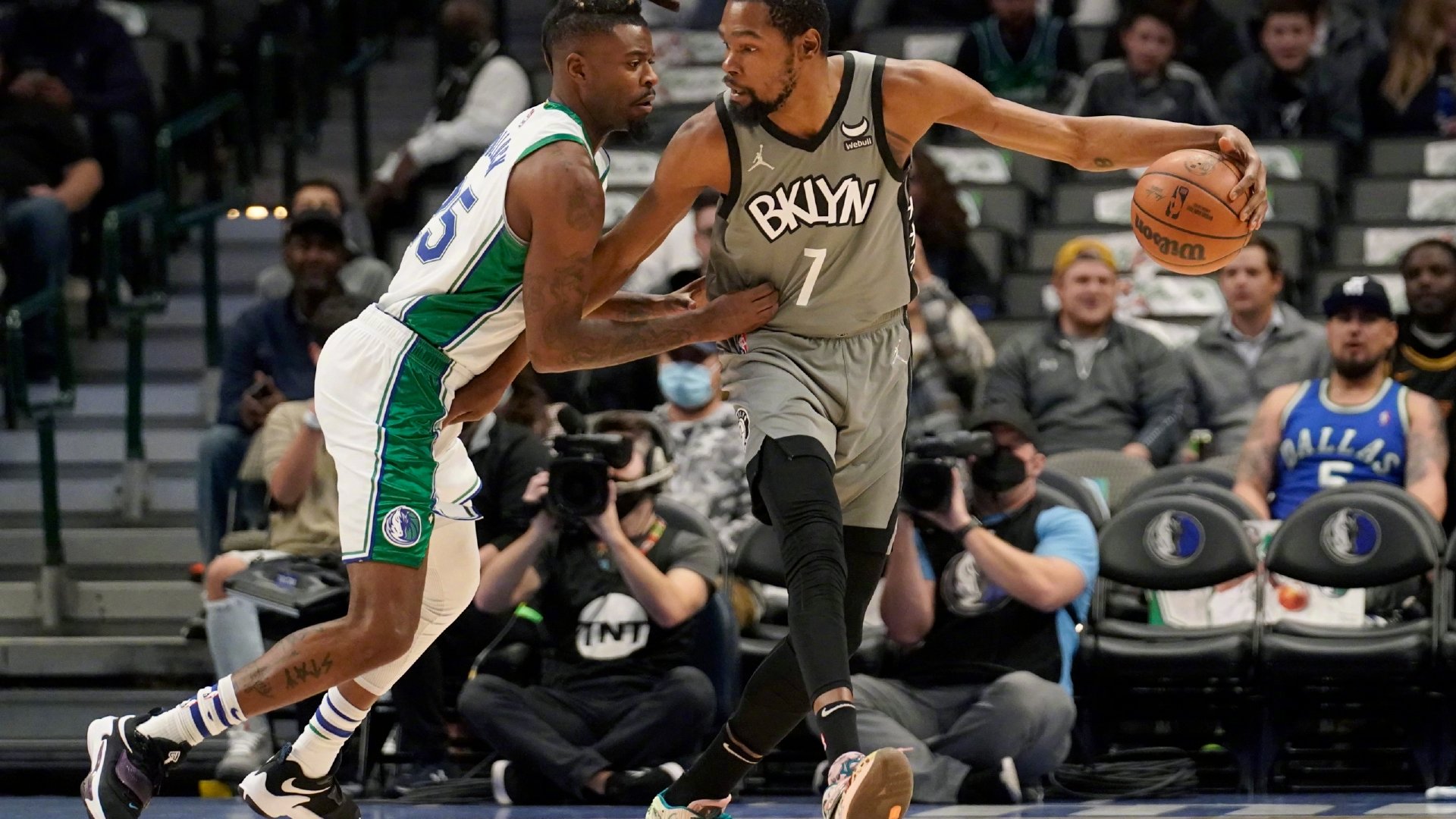 篮网击败独行侠,杜兰特强势回归 篮网击败独行侠,杜兰特强势回归