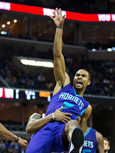 包含青年军对决!灰熊vs黄蜂如何拼杀的词条 包含青年军对决!灰熊vs黄蜂如何拼杀的词条