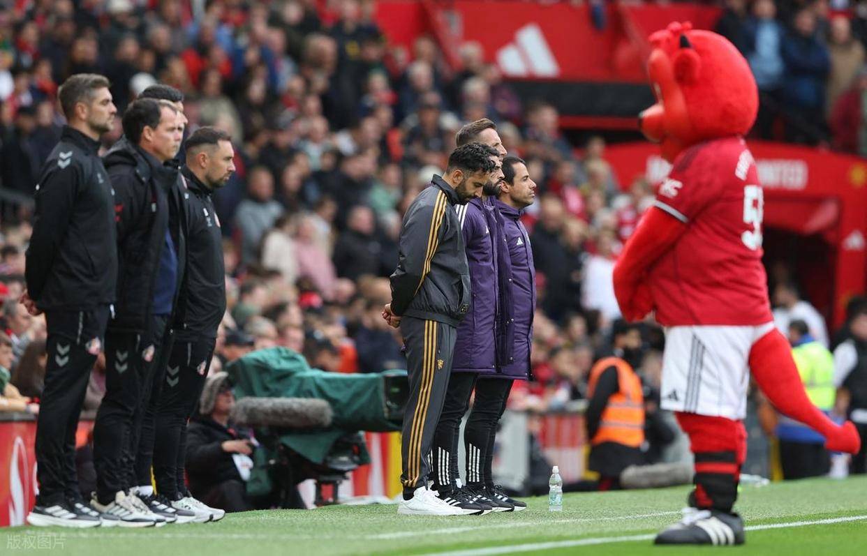 曼联客场逼平对手，球队状态回暖的简单介绍