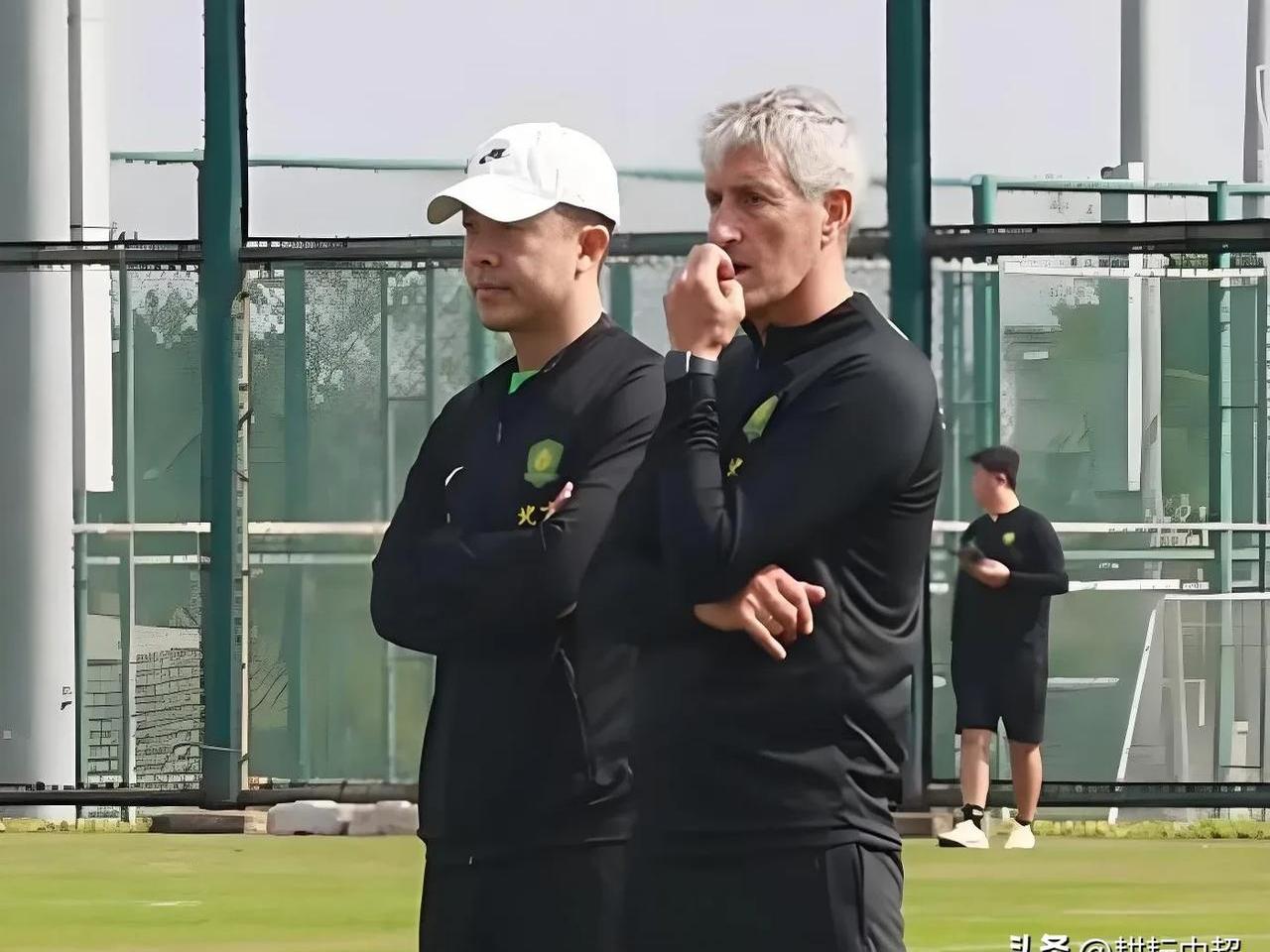 球队主帅公开表态，球员忠诚相随